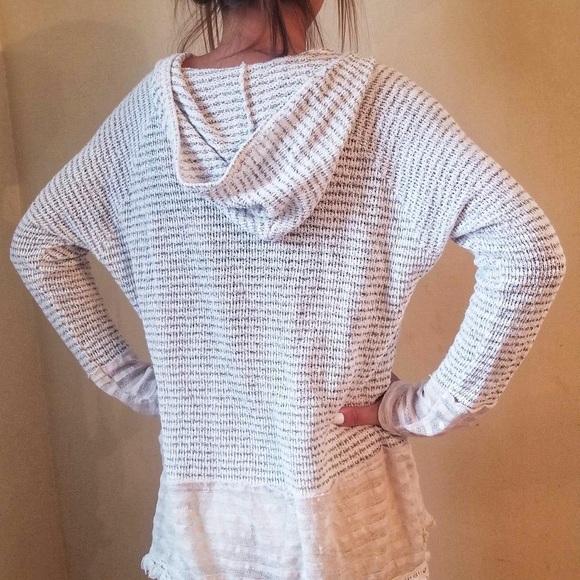 Anthropologie Tops - Anthropologie Blu Pepper knitted hoodie